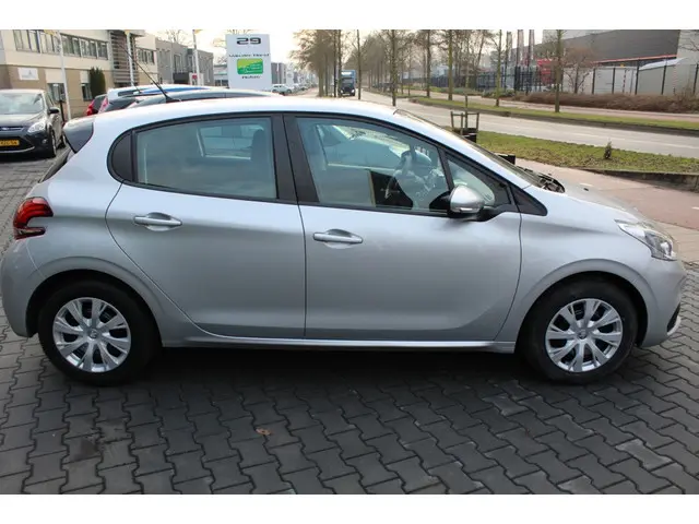 Peugeot 208 1.2 PureT. Blue Lion 2016 Benzine 5