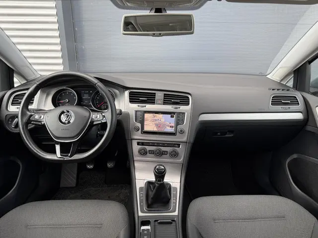 Volkswagen Golf 1.0 TSI Comfortline 2015 Benzine 7