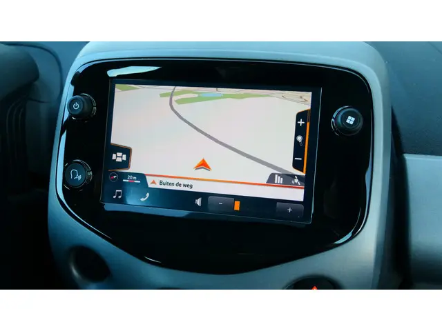 Toyota Aygo 1.0 VVT-i x-play 2020 Benzine 16