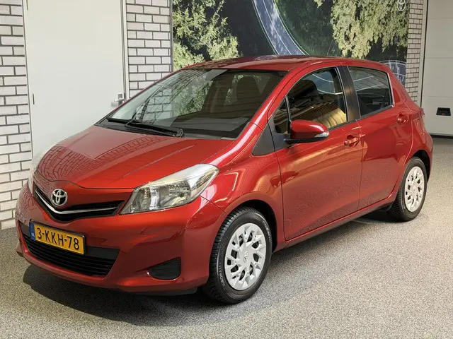 Toyota Yaris 2