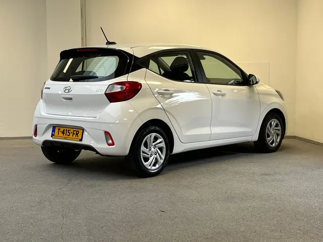 Hyundai i10 1.0 Comfort 2023 Benzine 2