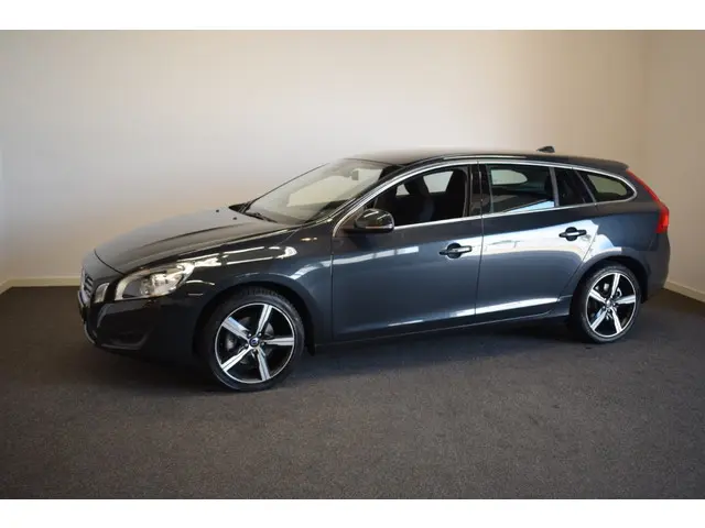 Volvo V60 2