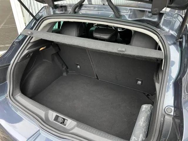 Renault Mégane 1.3 TCe 140 EDC Intens 2020 Benzine 26