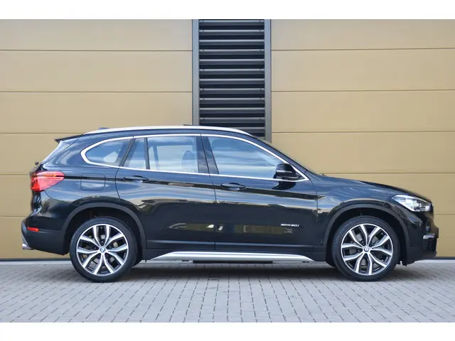 BMW X1 sDrive20i High Executive 2017 Benzine 6
