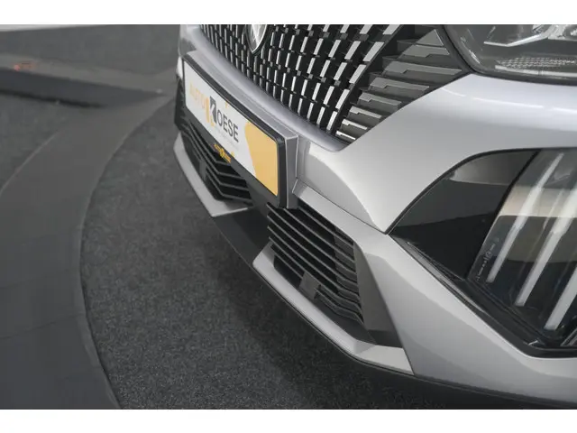 Peugeot 2008 PureTech 100 Allure 2024 Benzine 16