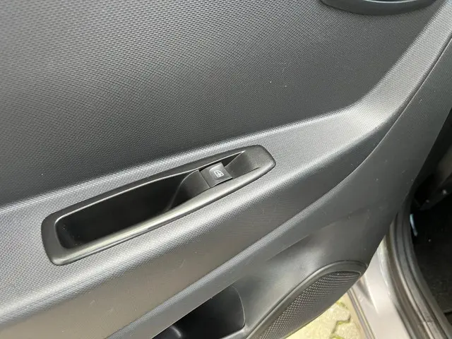 Renault Captur 1.2 TCe Helly Hansen 2015 Benzine 31