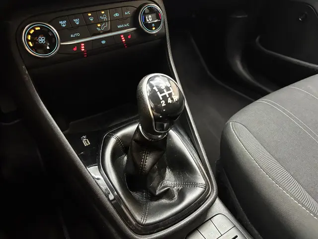 Ford Fiesta 1.1 Trend 2017 Benzine 25