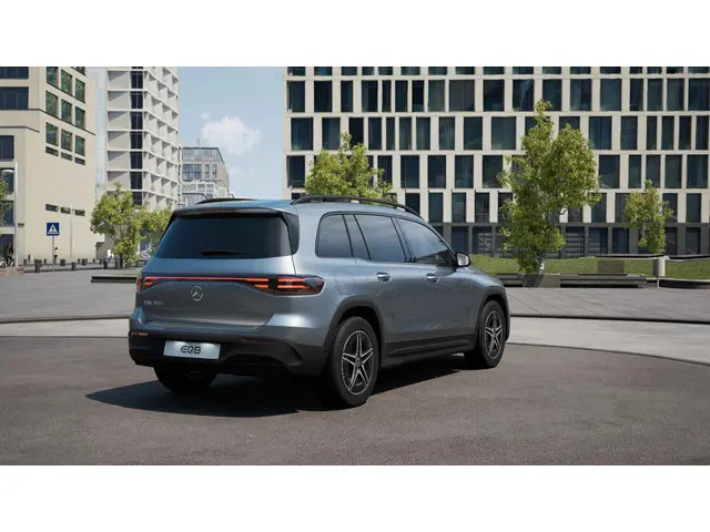 Mercedes-Benz EQB 250+ AMG Line LIMITED 2025 Elektrisch 2