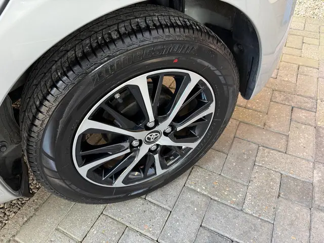 Toyota Yaris 1.0 VVT-i Connect 1e eigenaar 2019 Benzine 9