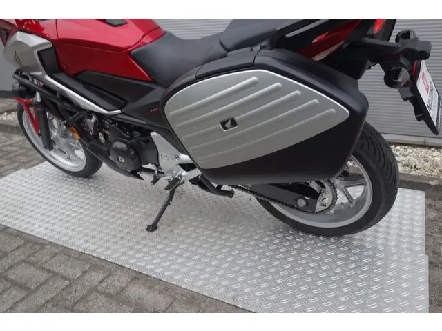 Honda NC 750 X ABS 2016 Benzine 16