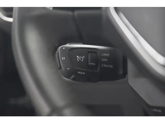 Peugeot 5008 PureTech 130 EAT8 Active Pack 2023 Benzine 39