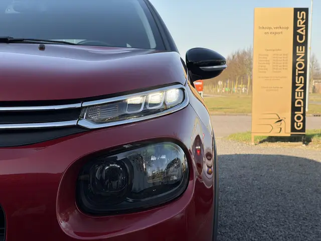Citroën C3 1.2 PureTech Shine 2017 Benzine 27