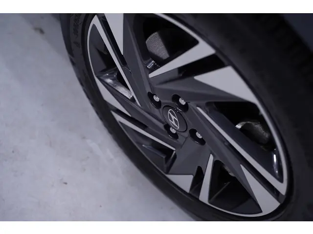 Hyundai i20 1.0 T-GDI Trend Mild Hybrid 2023 Benzine 19