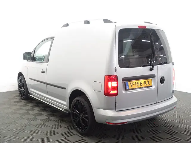 Volkswagen Caddy 2.0 TDI Euro 6 L1 R-Line+ 2018 Diesel 5