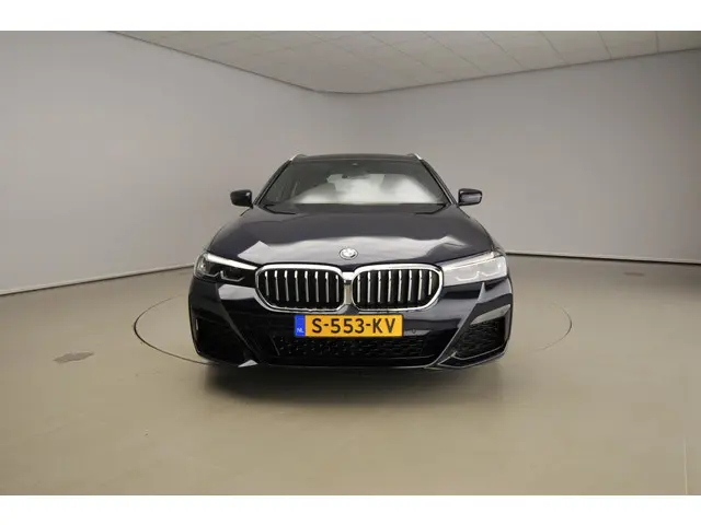 BMW 5 Serie Touring 520i 2023 Benzine 5
