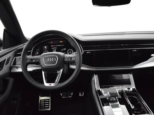 Audi Q8 Pro Line S 55 TFSI e 394 PK 2025 Hybride Benzine 3