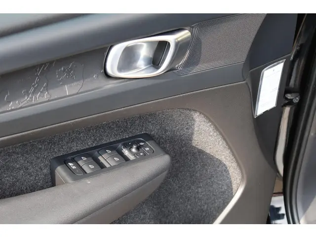 Volvo XC40 Recharge Core 70 kWh 2022 Elektrisch 7