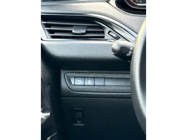 Peugeot 208 1.2 VTi Envy | airco | navi 2014 Benzine 12