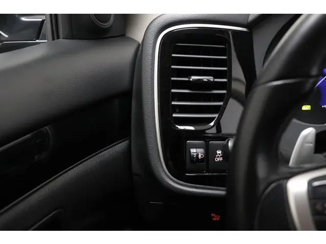 Mitsubishi Outlander 2.4 PHEV Pure 2019 Hybride Benzine 28