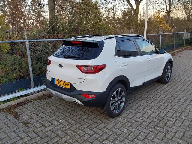 Kia Stonic 1.0 T-GDi DynamicLine 2018 Benzine 2