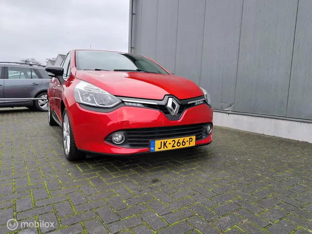 Renault Clio 0.9 TCe Eco2 Limited 2016 Benzine 7