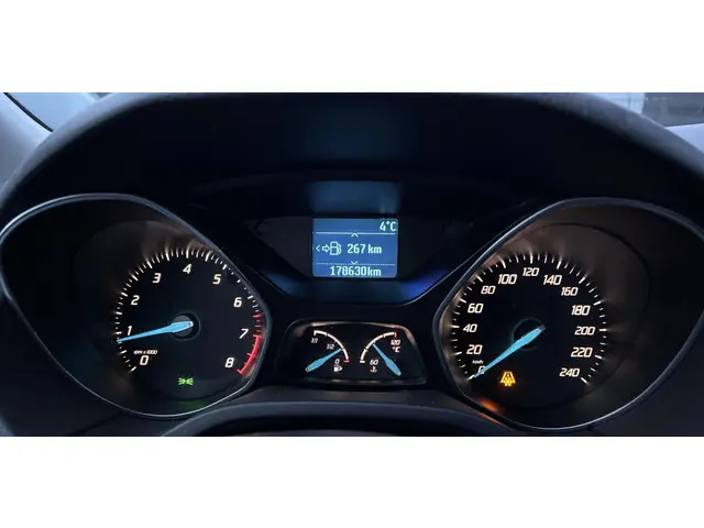 Ford Focus Wagon 1.0 EcoBoost Lease Trend 2013 Benzine 17