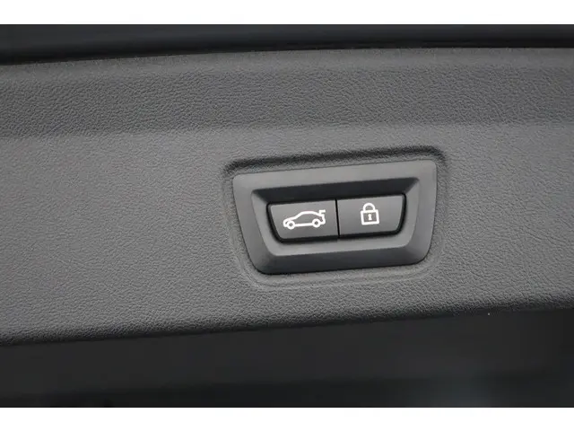 BMW i4 eDrive40 High Executive 84 kWh 2022 Elektrisch 44