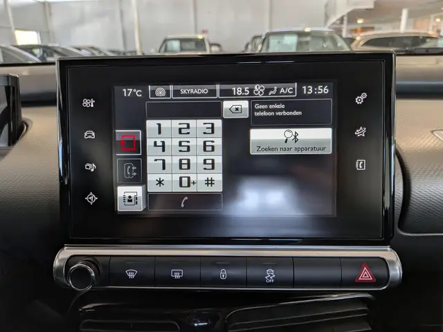 Citroën C4 Cactus 1.2 PureTech Business 2015 Benzine 19