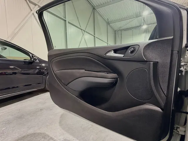 Opel ADAM 1.2 City (AIRCO) 2015 Benzine 13