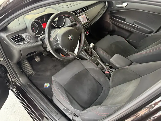 Alfa Romeo Giulietta 1.4 T Sprint, 150Pk, 2015, 2015 Benzine 6