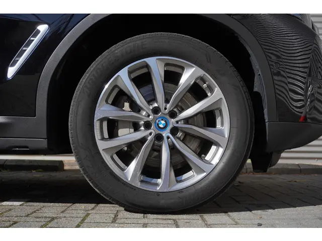 BMW X3 xDrive30e 2022 Hybride Benzine 6
