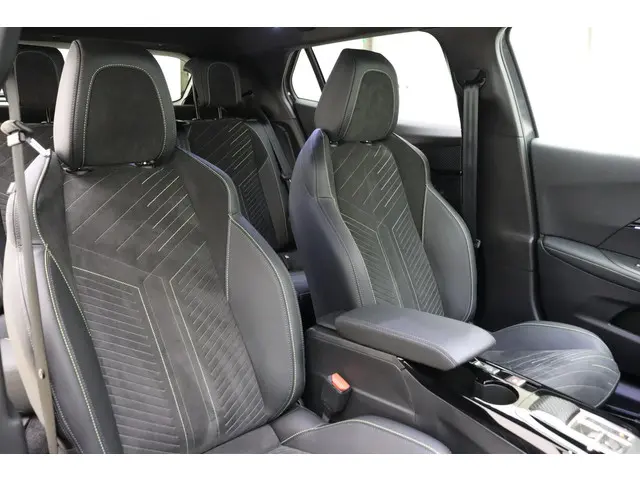 Peugeot e-2008 EV GT 54 kWh 2024 Elektrisch 10