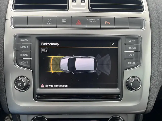 Volkswagen Polo 1.2 TSI Cross 2014 Benzine 33