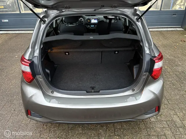 Toyota Yaris 1.5 Hybrid Aspiration 2017 Hybride Benzine 7