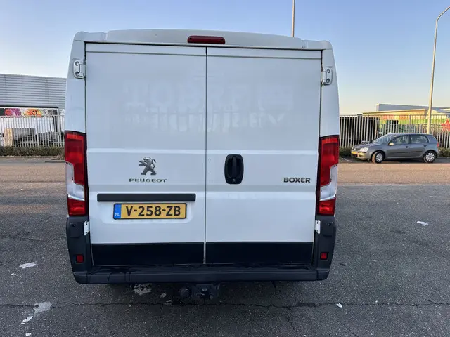 Peugeot Boxer 435 2.0 BlueHDI L2H1 Premium 2019 Diesel 4