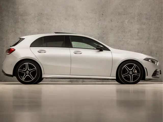 Mercedes-Benz A-Klasse 180 AMG Sport 2019 Benzine 4