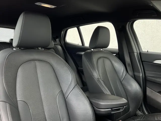 BMW X2 sDrive20i High Executive Edition 2019 Benzine 7