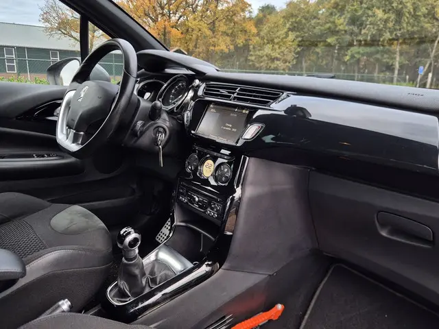 Citroën DS3 1.2 PureT. incl. Nieuwe apk!! 2015 Benzine 11
