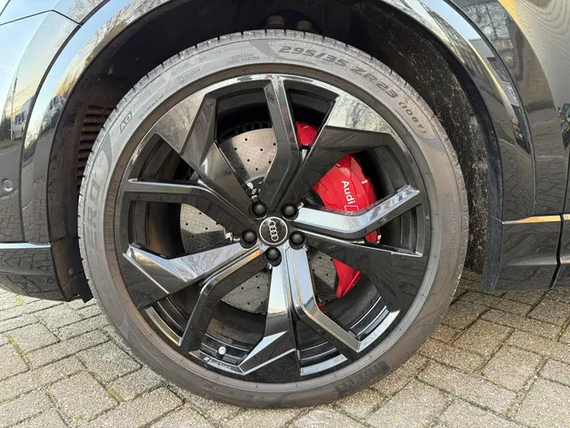 Audi RSQ8 Quattro 2021 Benzine 3