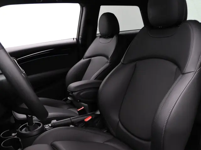 MINI 3-Deurs Cooper 2023 Benzine 11