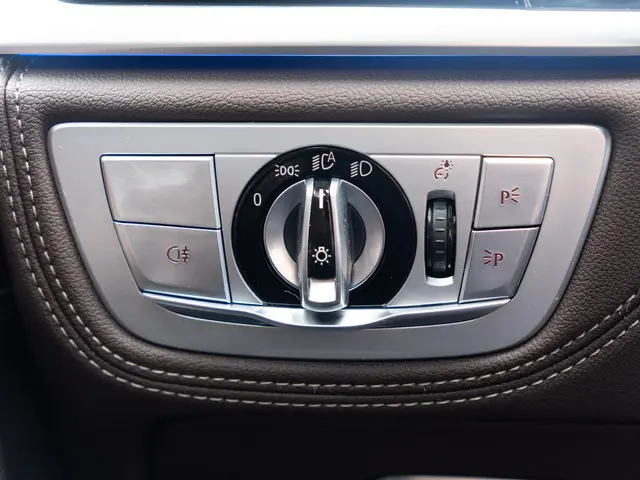 BMW 7 Serie Sedan 745e 2021 Hybride Benzine 31