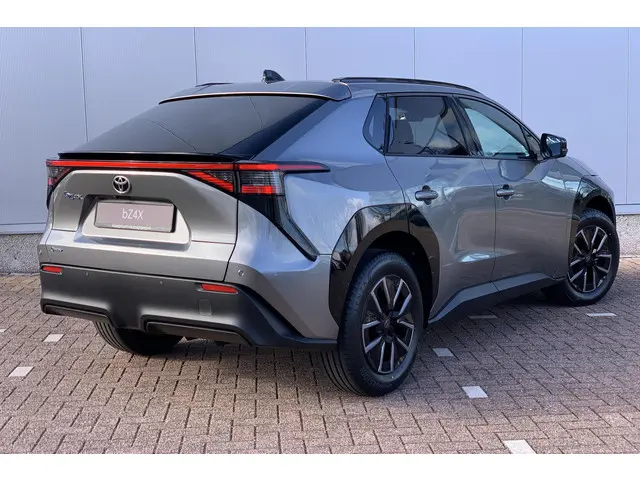 Toyota bZ4X Dynamic 73 kWh 2026 Elektrisch 3