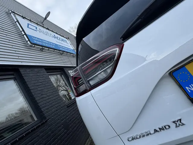 Opel Crossland X 1.2 Turbo 120 Jaar Edition 2019 Benzine 9