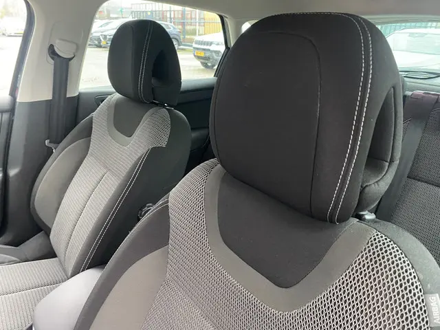 Citroën C4 1.6 VTi Collection 2014 Benzine 16