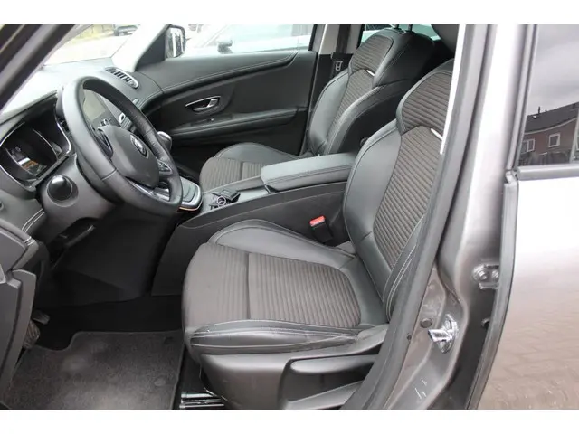 Renault Scénic 1.3 TCe Limited Automaat 2019 Benzine 6