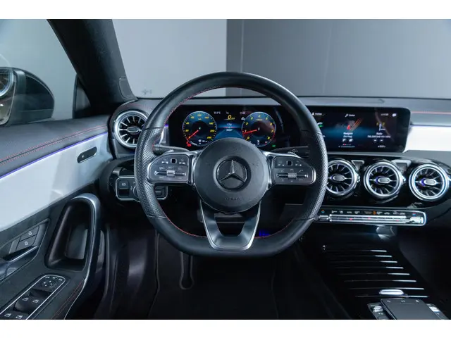 Mercedes-Benz CLA Coupé 180 AMG Line 2023 Benzine 13