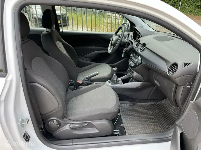 Opel ADAM 1.2,Airco,NAP! 2013 Benzine 20