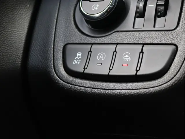 Opel KARL 1.0 Rocks Online Edition 2018 Benzine 30
