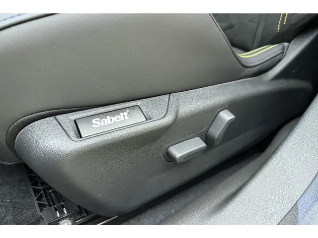 Fiat 600e Abarth Scorpionissima 54 kWh 2026 Elektrisch 26