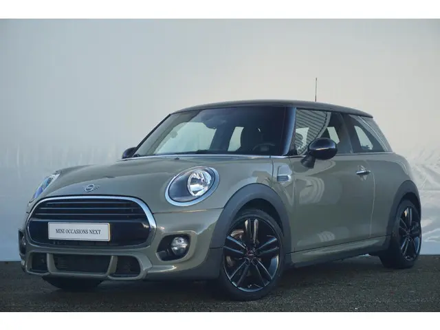 MINI 3-Deurs Cooper 2019 Benzine 24